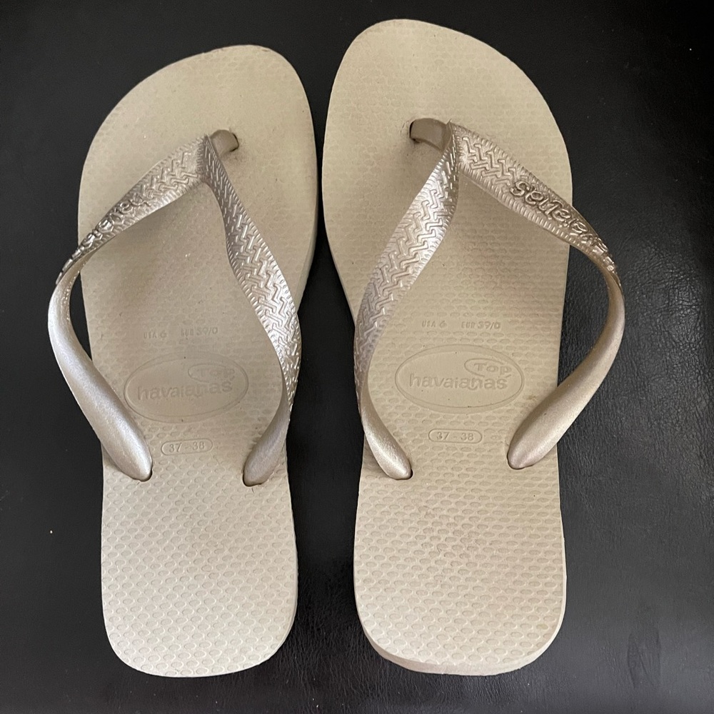 Havaianas’ Gold US 6